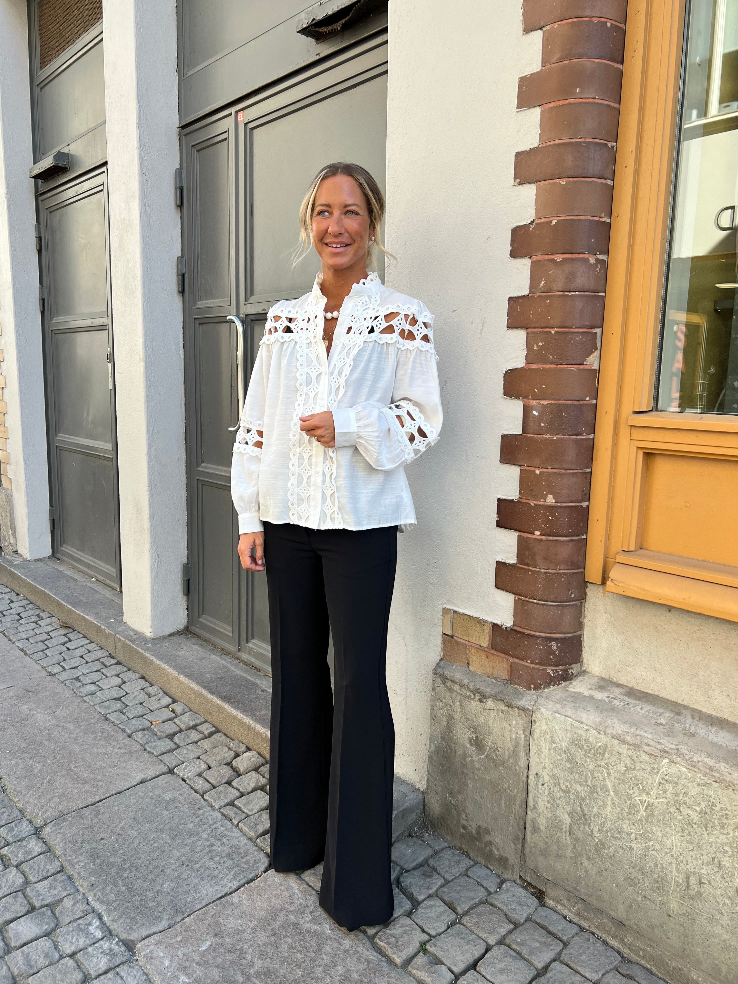 Johanna Spitzenbluse weiß & schwarz