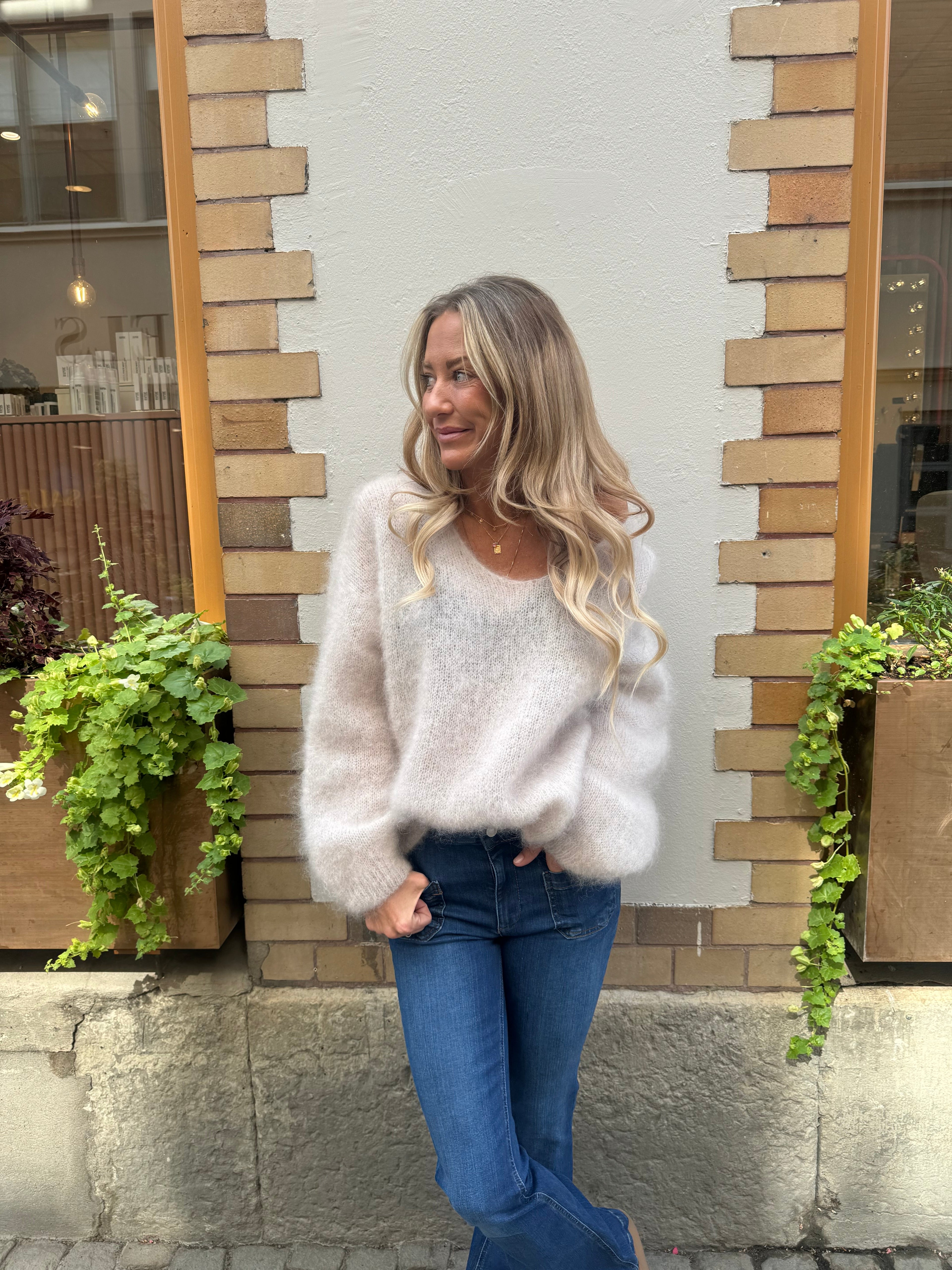 Roro Mohair Beige V-Ring