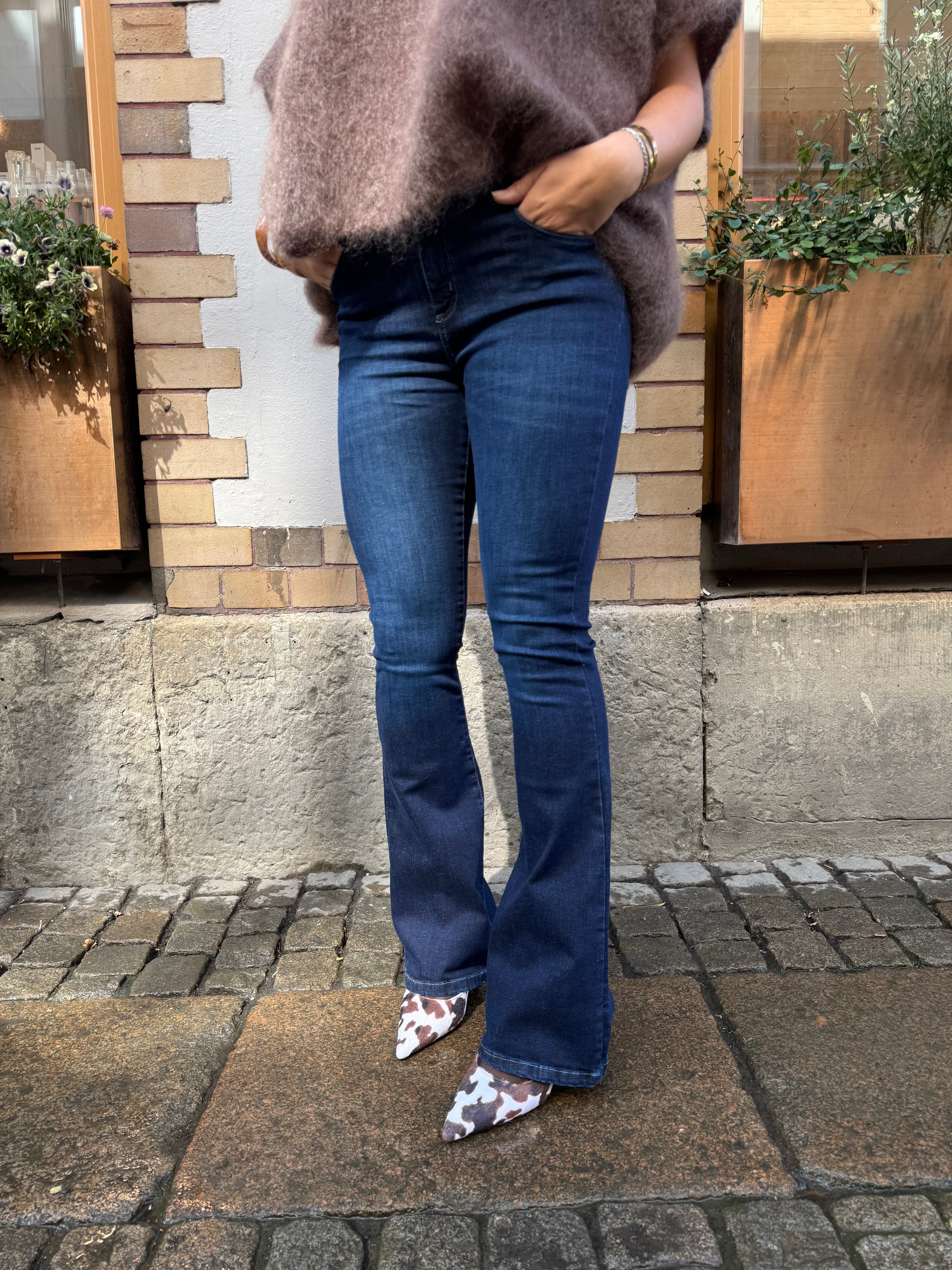 LOIS RAVAL MACRONI NEBEL