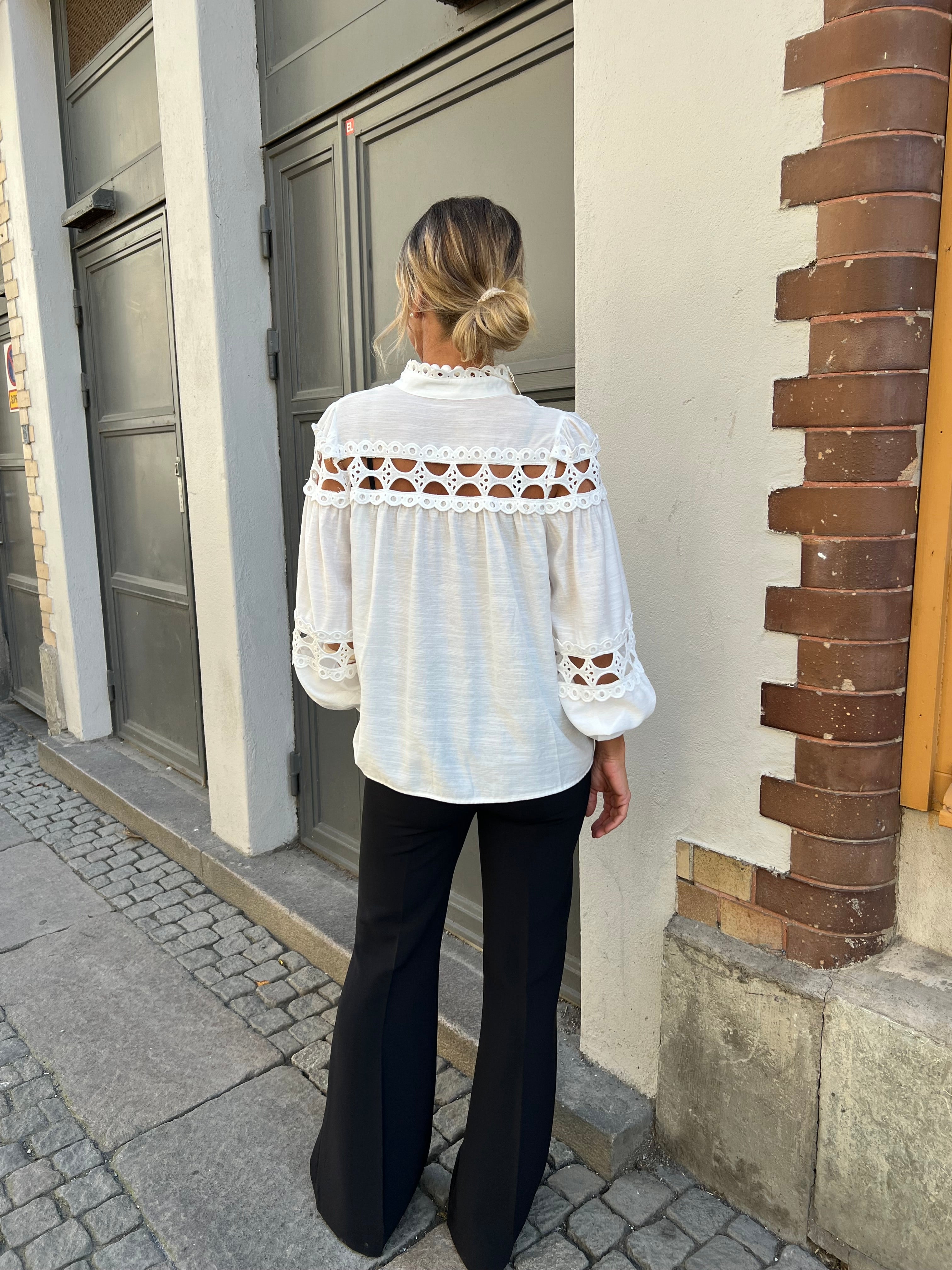 Johanna Spitzenbluse weiß & schwarz