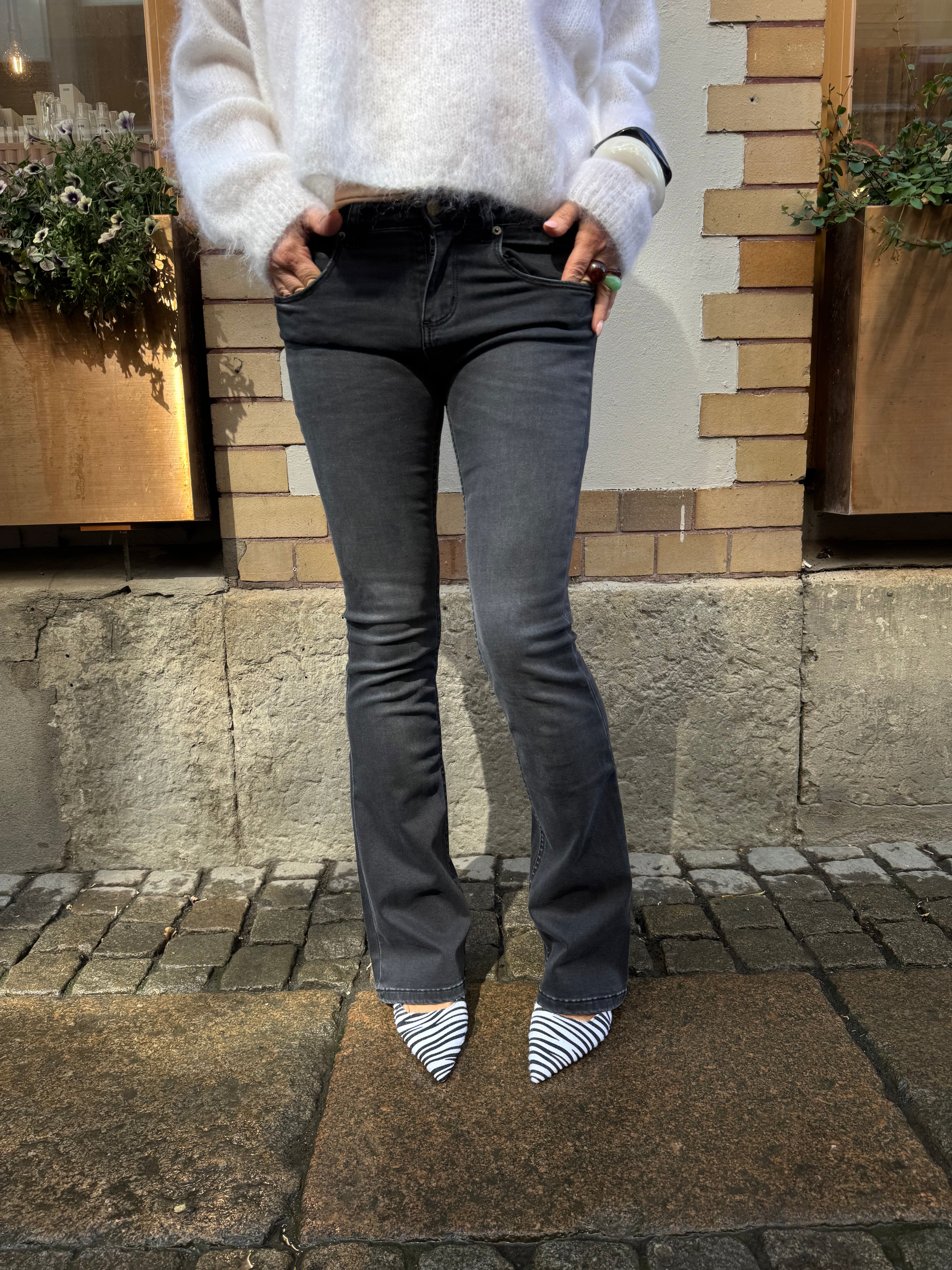 MELROSE Killian Schwarzer Stein