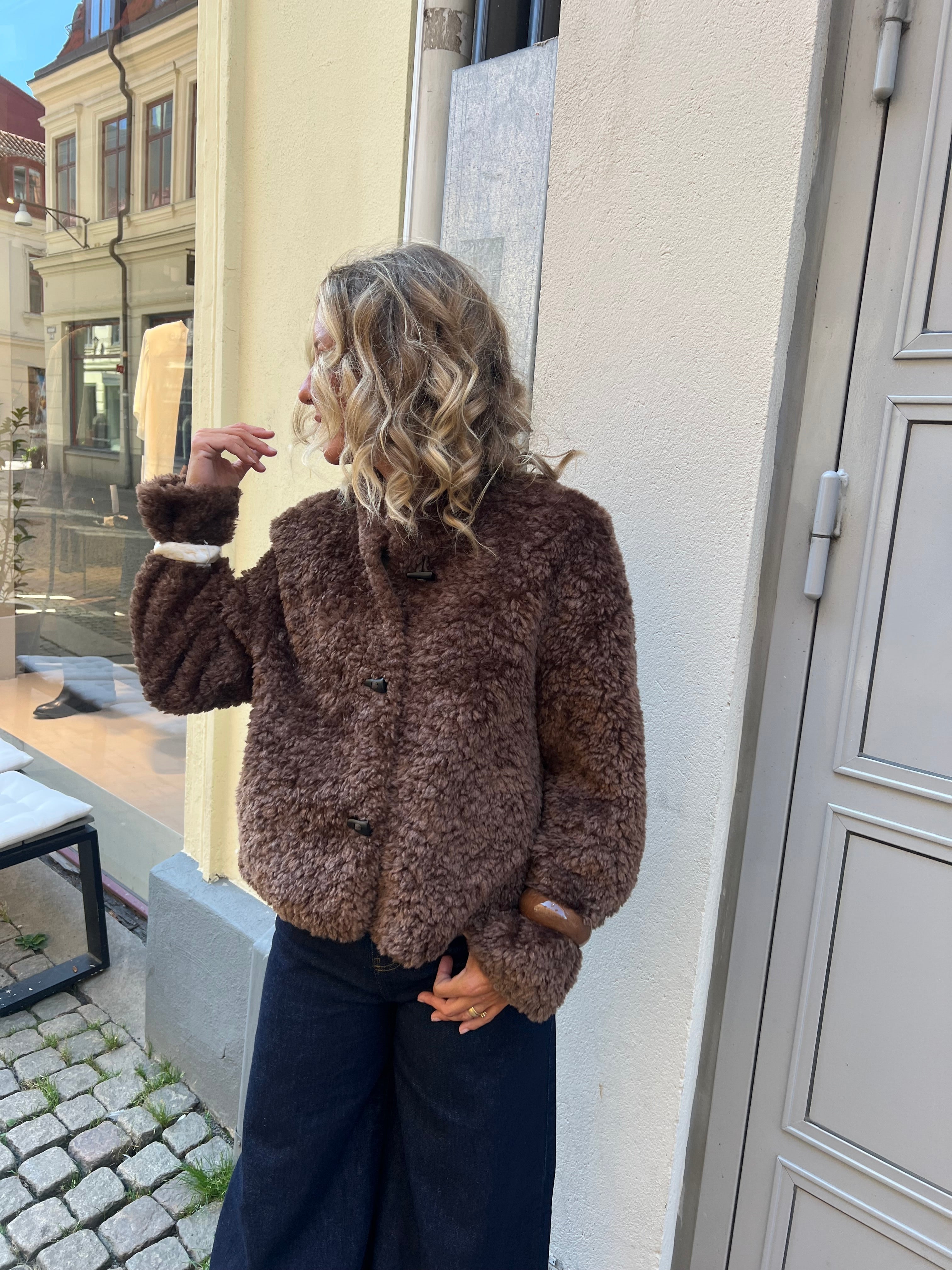 Nala kurze Felljacke braun