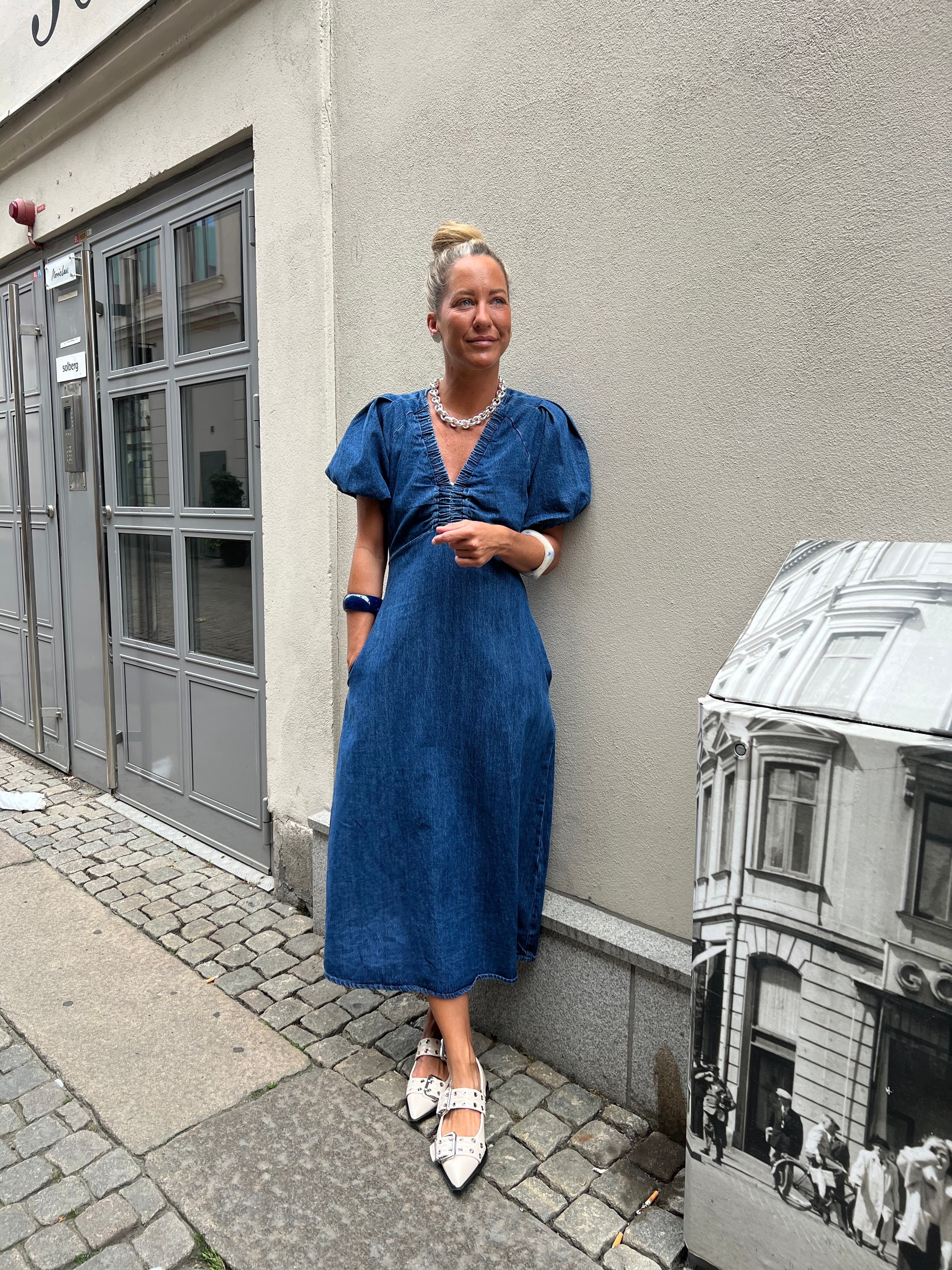 Neo Noir Kleid Illana Denim Blue