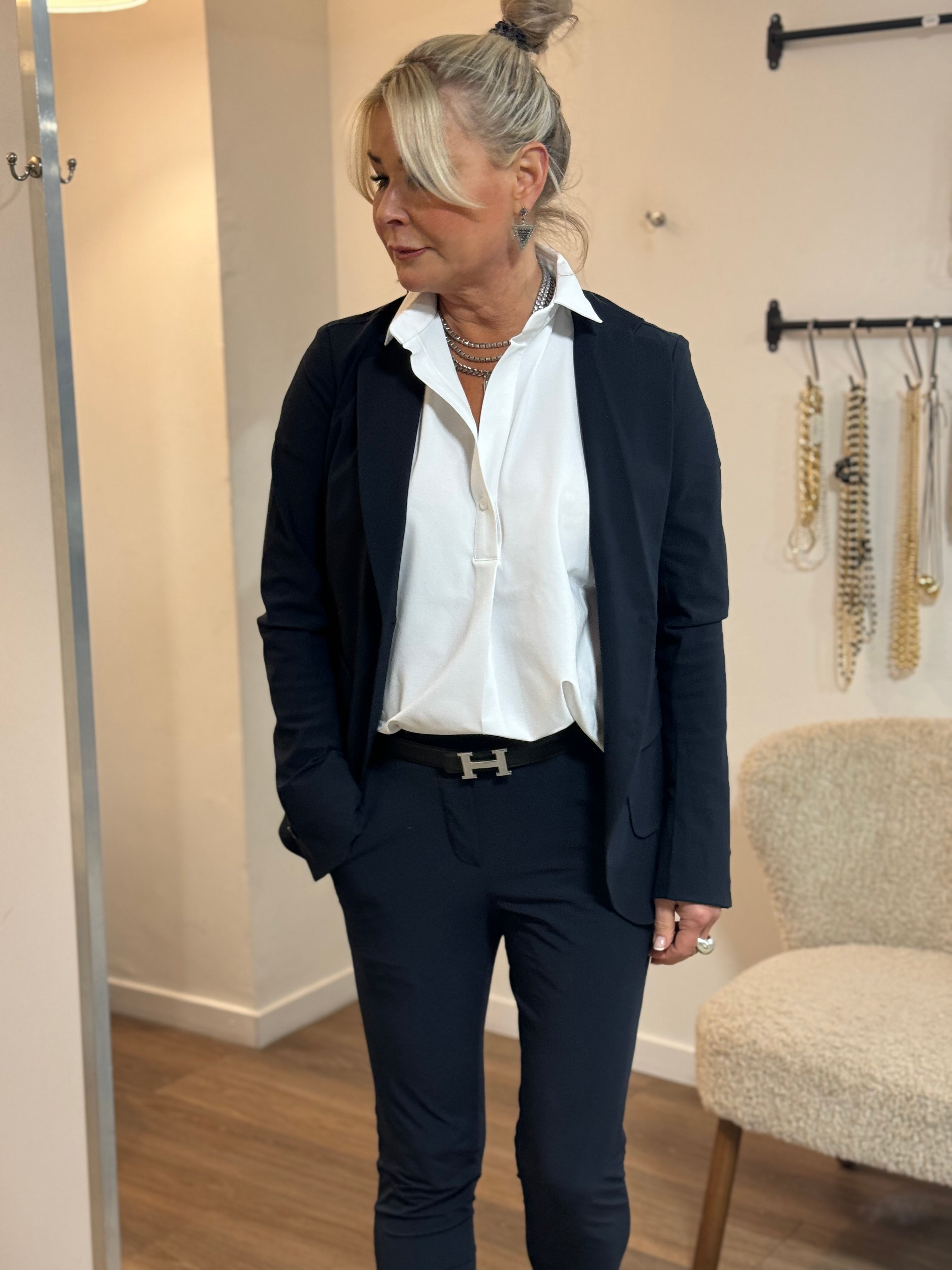 Penn & Ink Magda Weiß