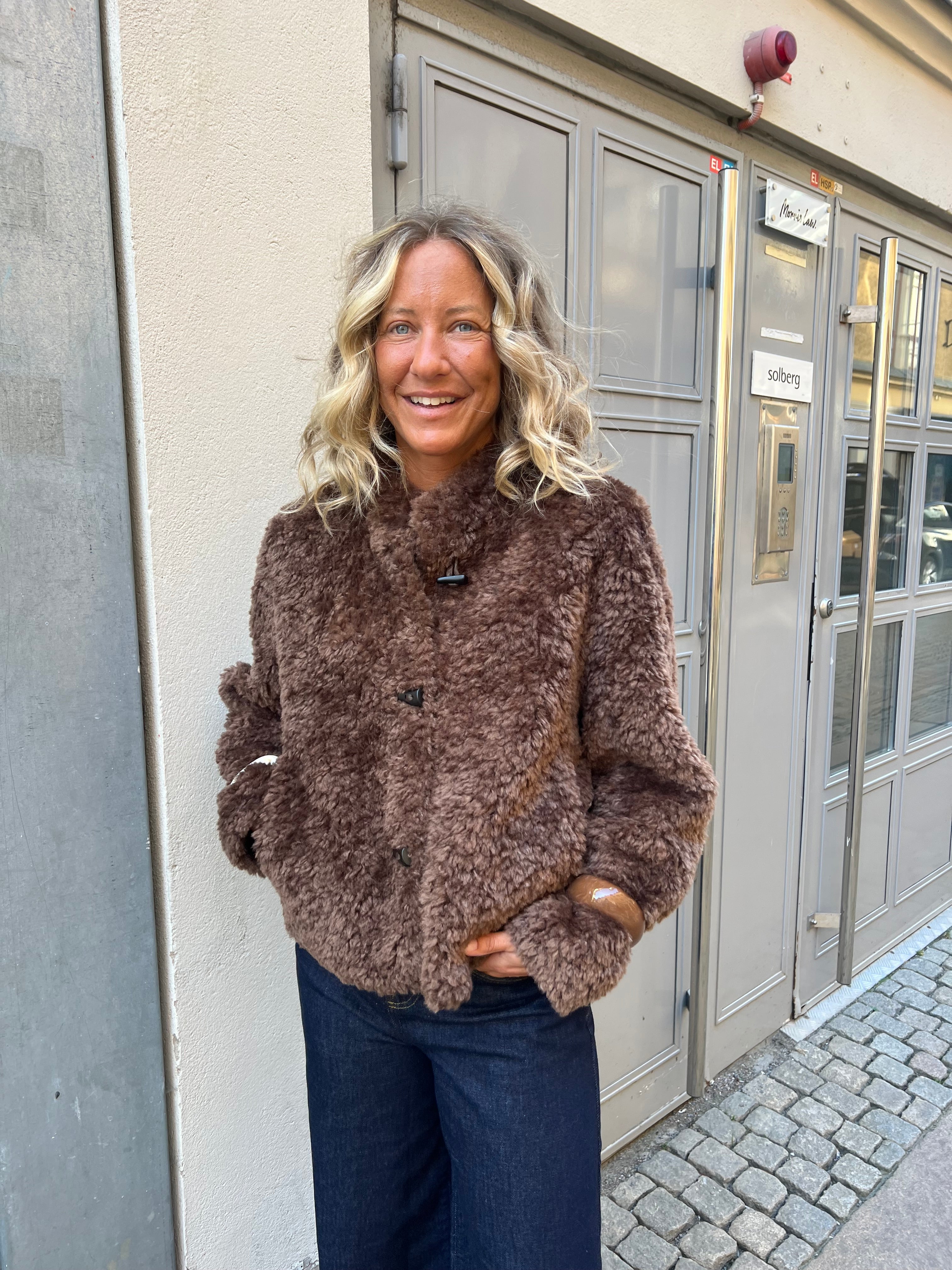 Nala kurze Felljacke braun