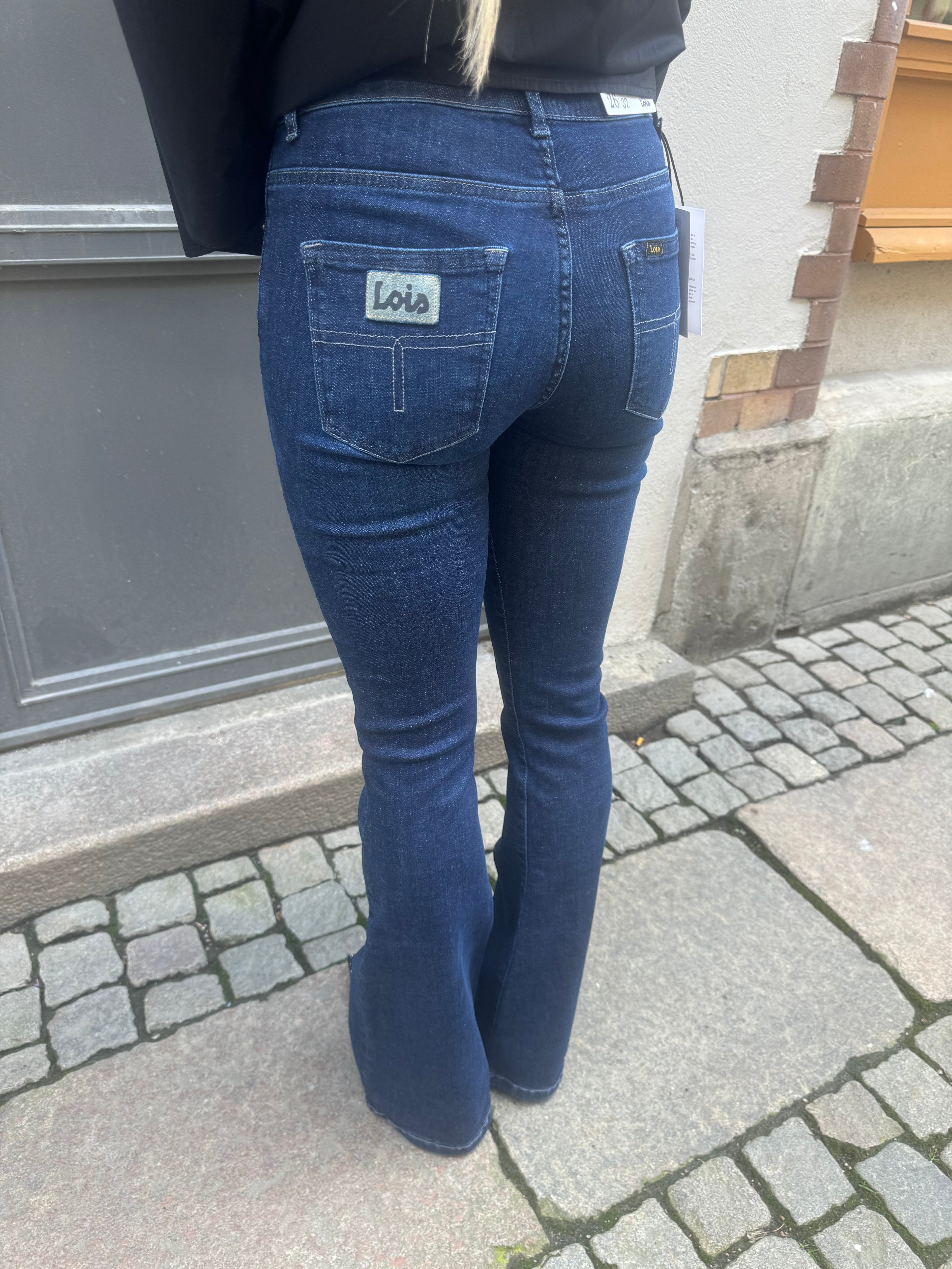 LOIS RAVAL MACRONI NEBEL