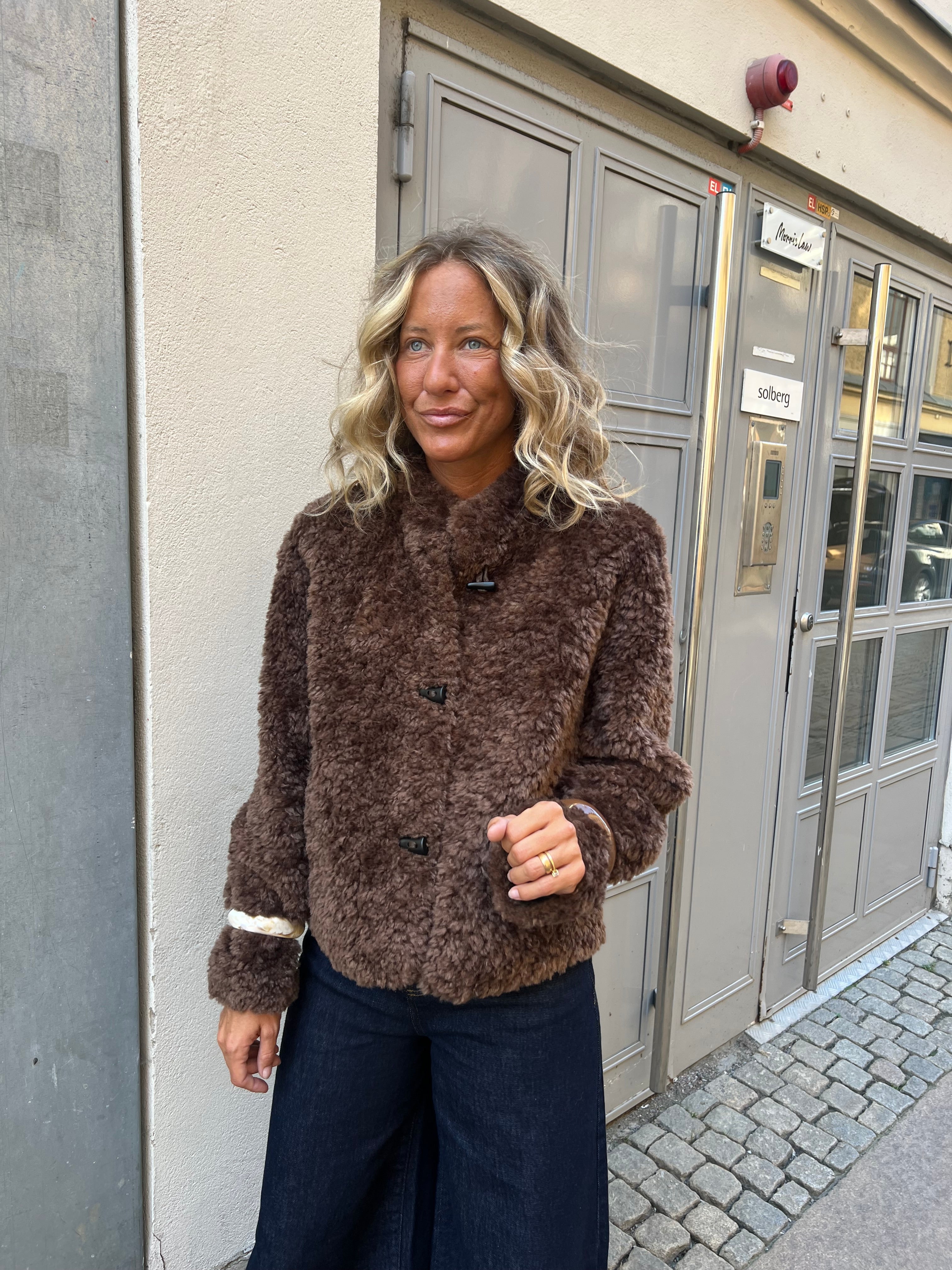 Nala kurze Felljacke braun