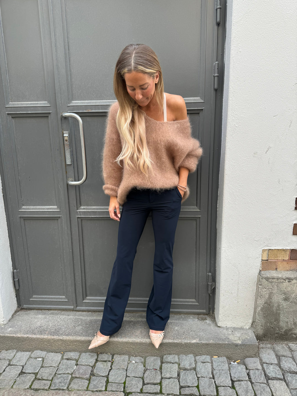 Roro Mohair Camel V-Ring – 23505