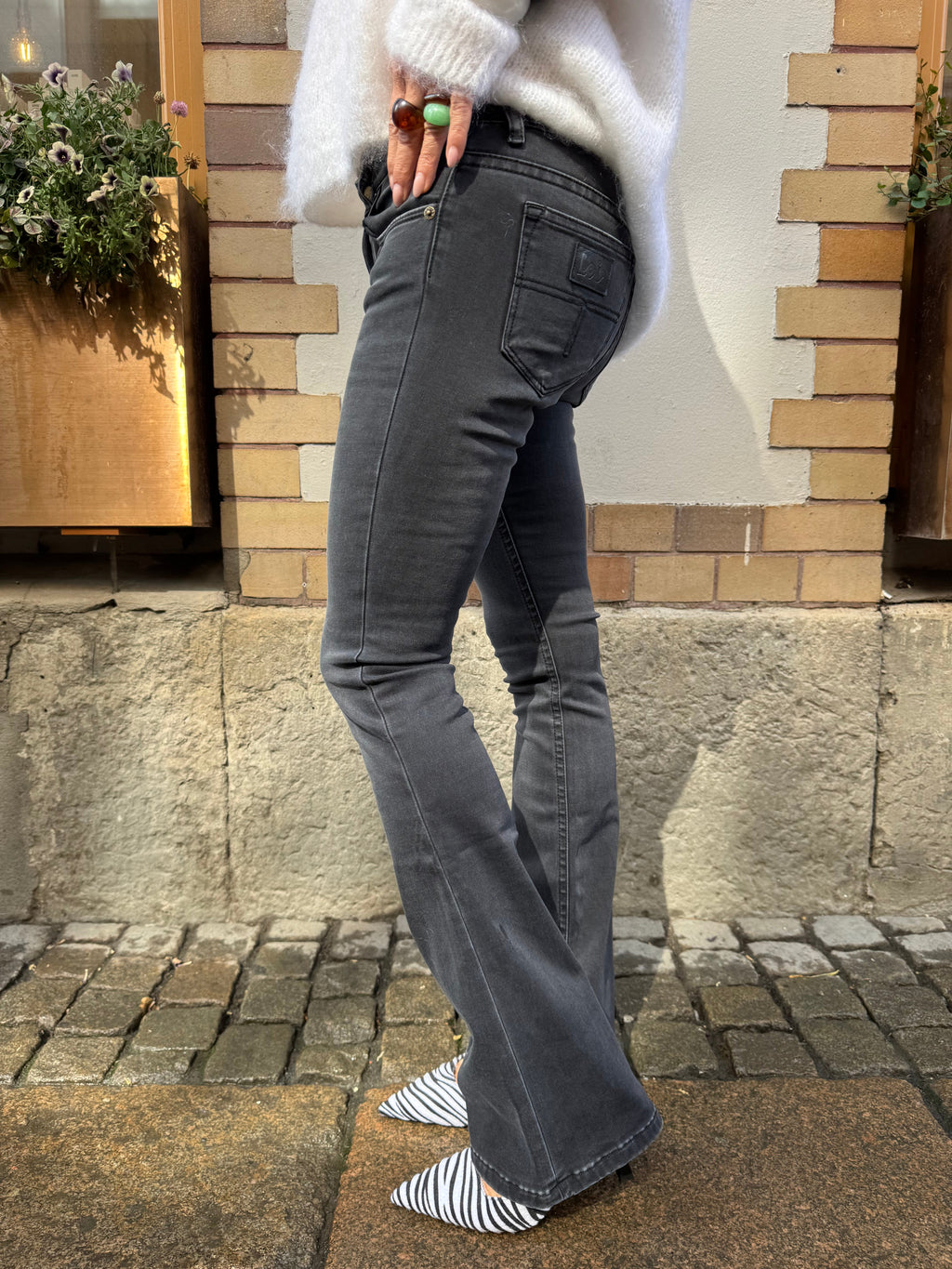 MELROSE Killian Schwarzer Stein